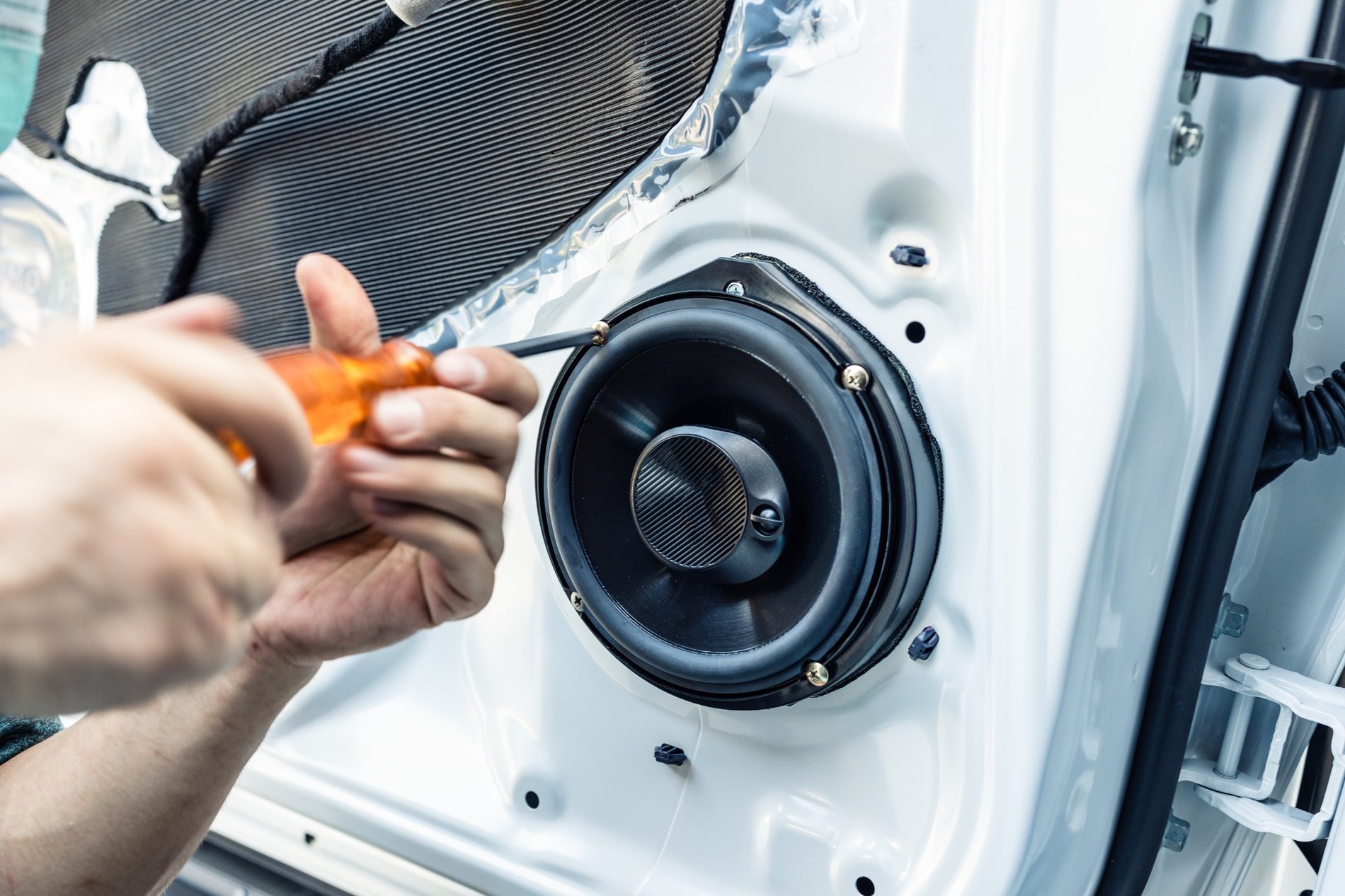 Car speakers replacement