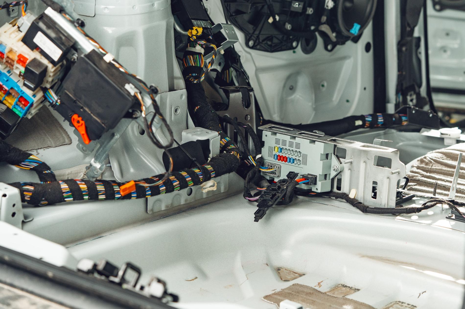 Car wiring system diagram Car wiring system diagram